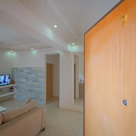 Apartment Dana *
